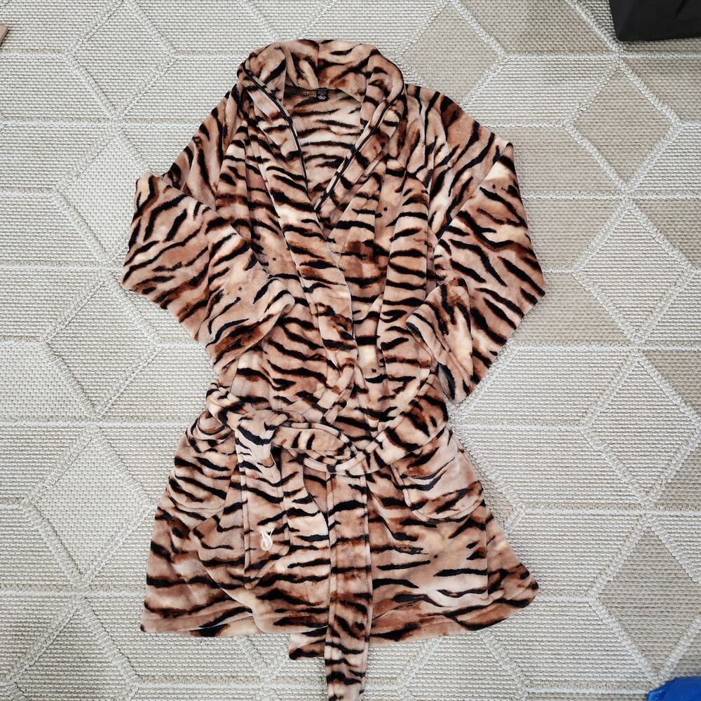 Victoria secret women's size medium large robe